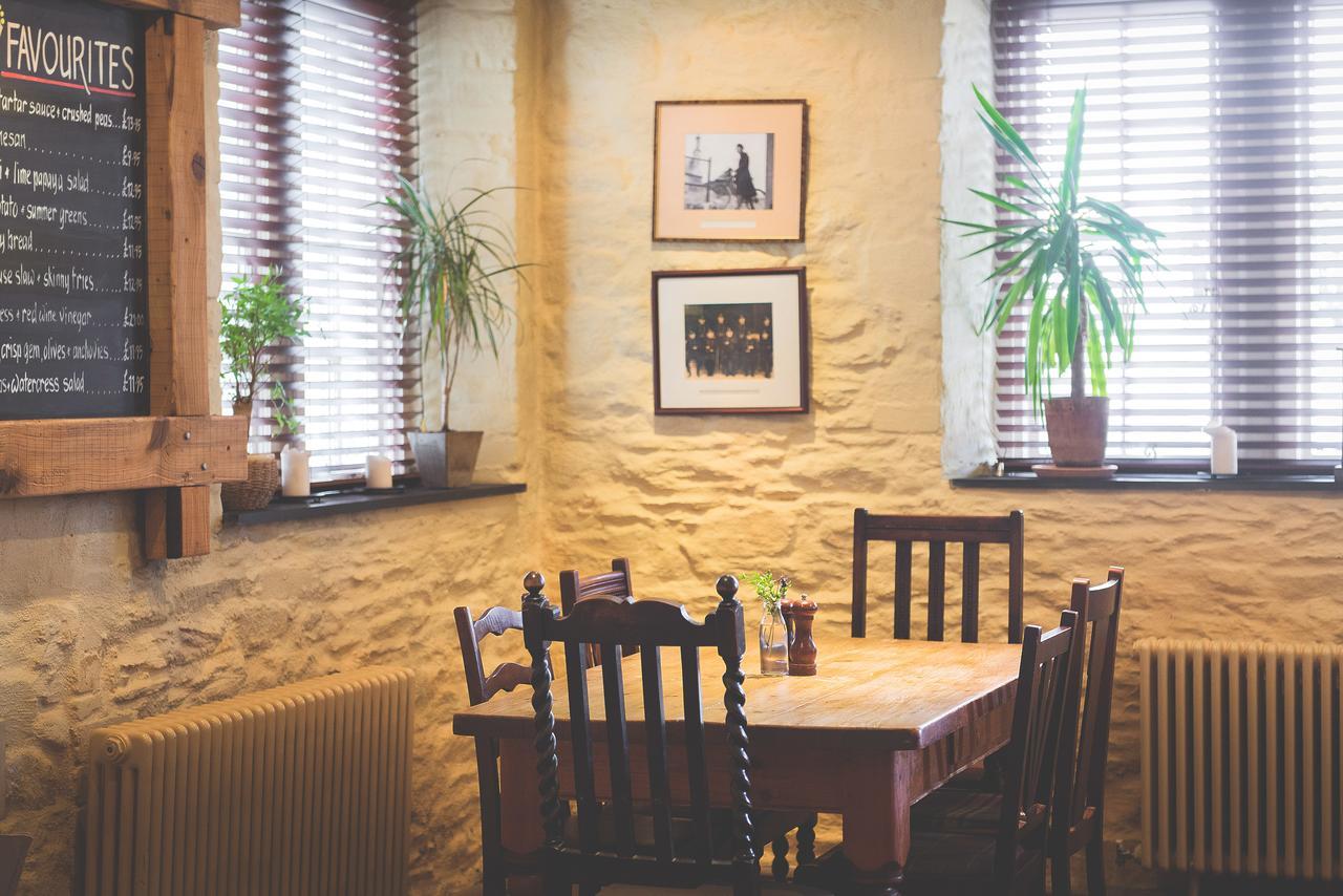 Rose And Crown Yealmpton Hotel Eksteriør billede